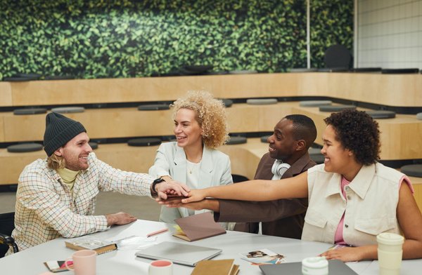 Quels leviers de marketing digital sont les plus adaptés pour une plateforme d'apprentissage en ligne ?